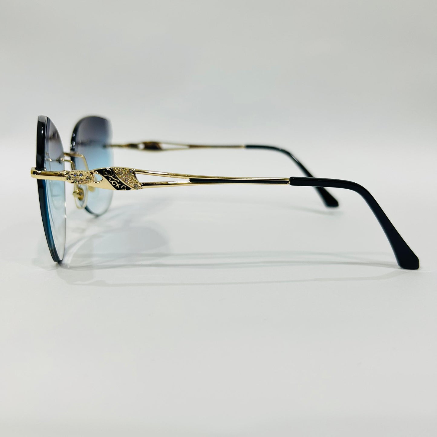 Stylish Heart-Shaped Gradient Sunglasses for Girls