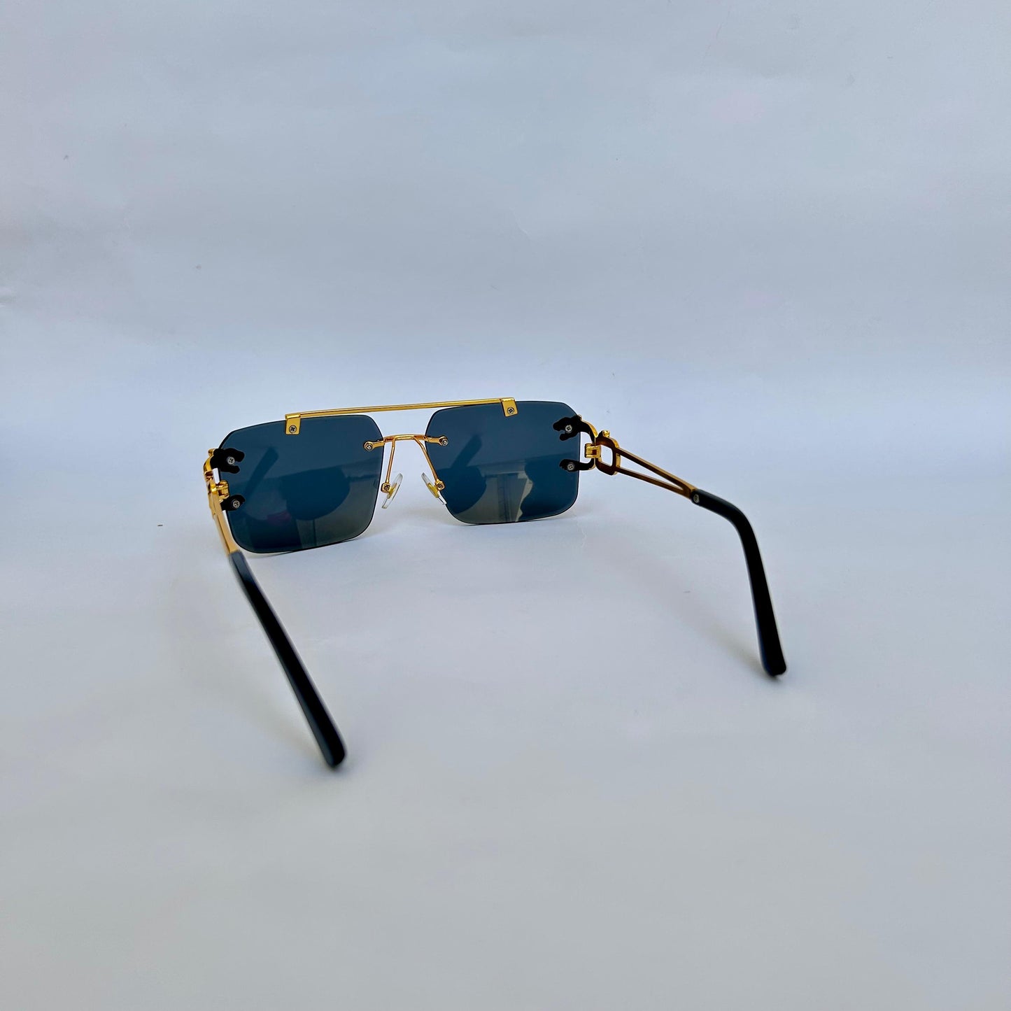 Black Luxury Rimless Sunglasses – Bold, Stylish & Modern