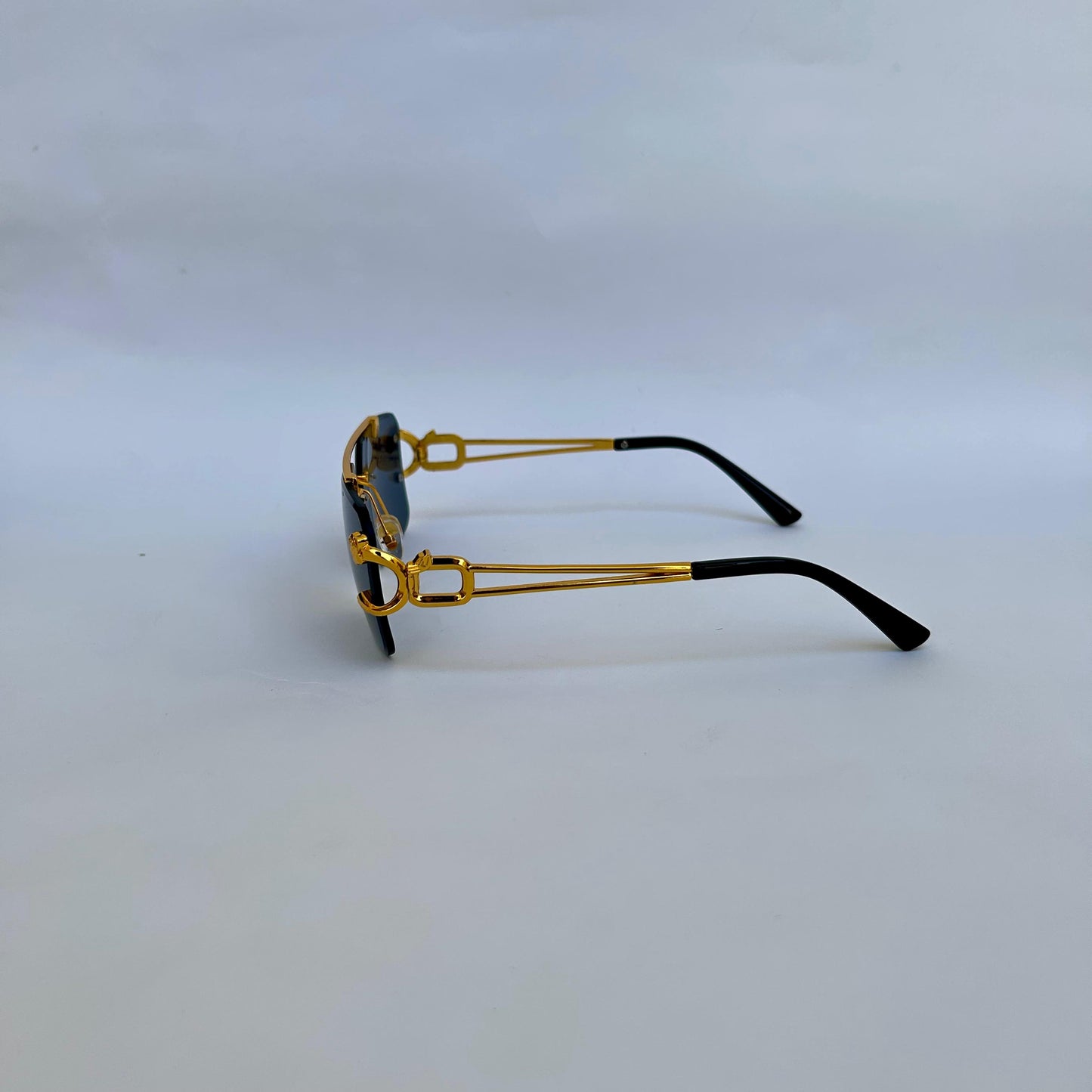 Black Luxury Rimless Sunglasses – Bold, Stylish & Modern